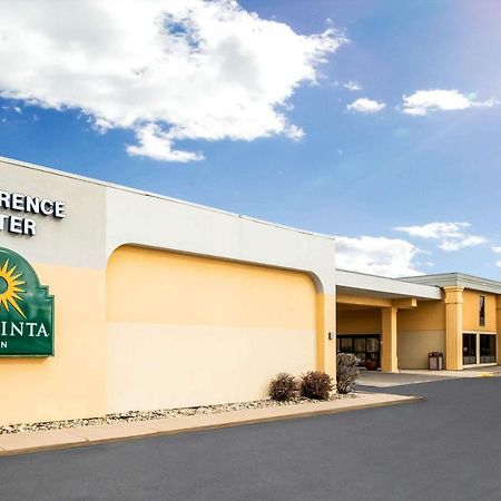 La Quinta Inn By Wyndham Davenport & Conference Center Екстериор снимка