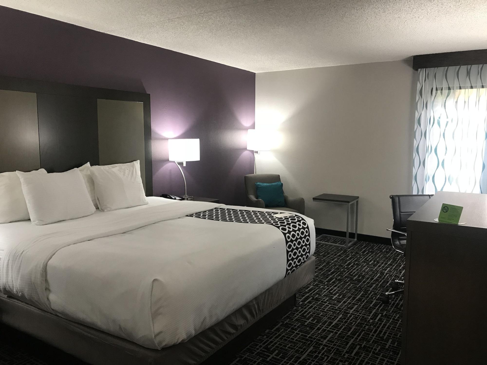 La Quinta Inn By Wyndham Davenport & Conference Center Екстериор снимка