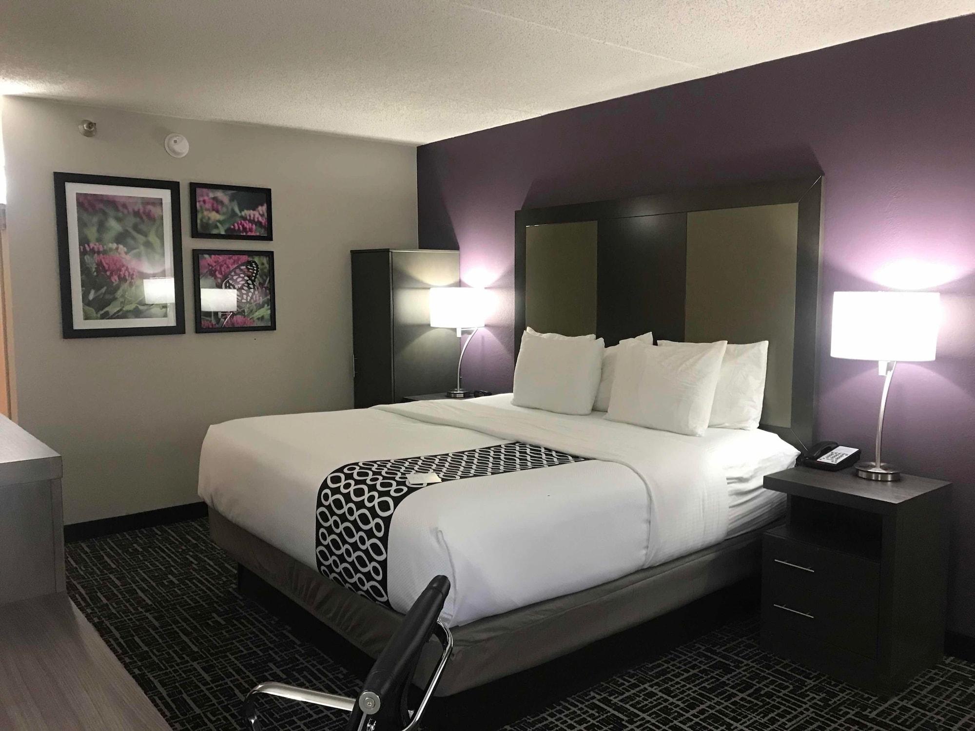 La Quinta Inn By Wyndham Davenport & Conference Center Екстериор снимка