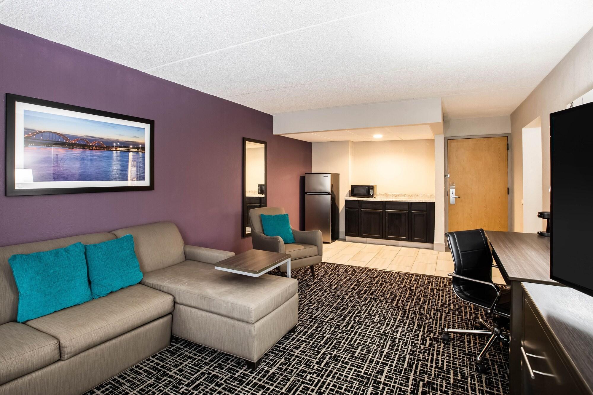 La Quinta Inn By Wyndham Davenport & Conference Center Екстериор снимка