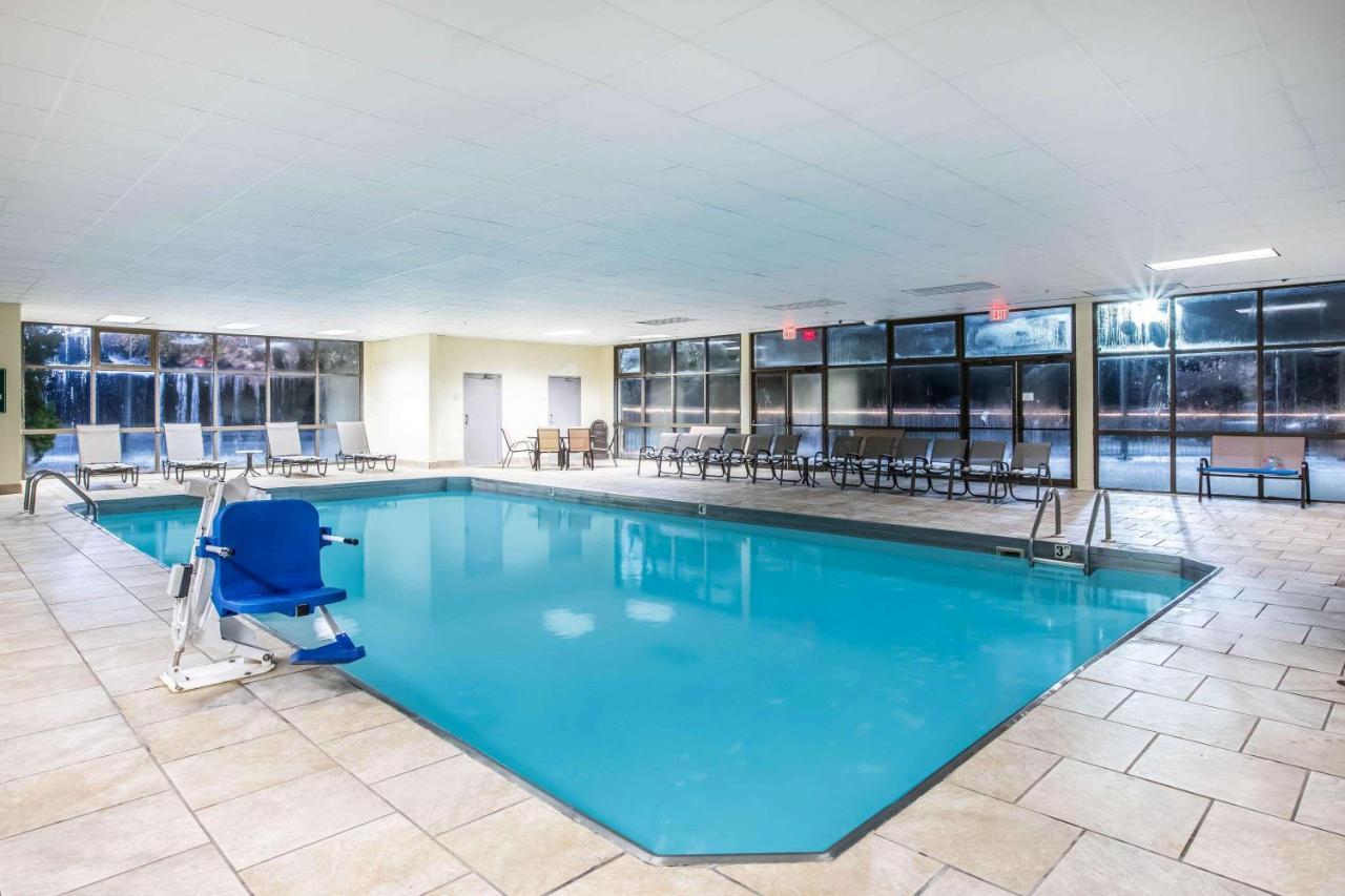 La Quinta Inn By Wyndham Davenport & Conference Center Екстериор снимка